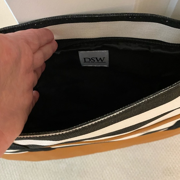 NIB DSW black/white striped lined tote bag - Picture 4 of 7
